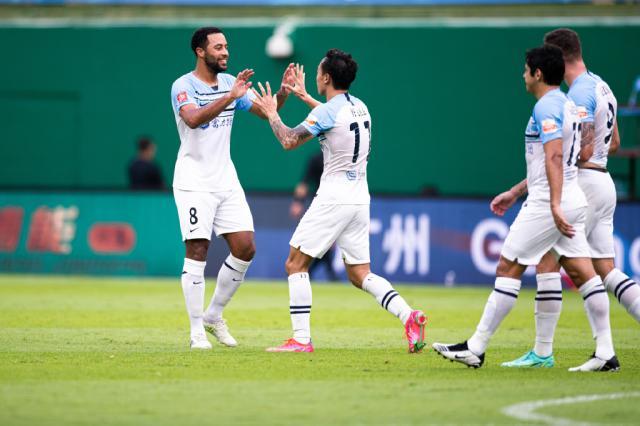 开云登录入口-广州城终结不胜范加斯特却不满防守:应学会更稳定