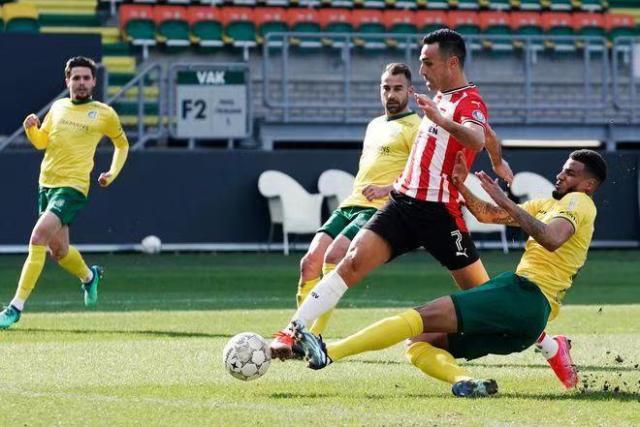 开云官方网站-扎哈维火力全开轰入荷甲第60000球 近5战7球1助攻