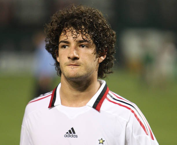 开云官方网站-米兰老照片回顾帕托职业生涯|AC米兰|吉列尔梅-帕托|阿迪达斯|ac米兰_新浪体育_新浪新闻